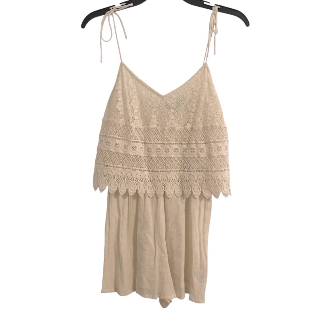 TOPSHOP Crochet Lace & Crinkled Gauze Romper - Picture 2 of 13